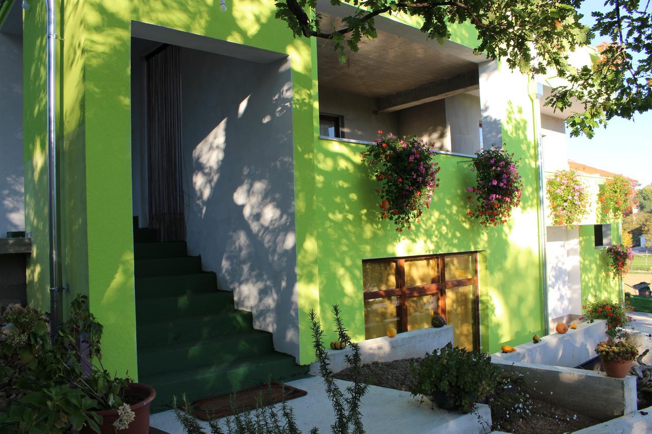 Guesthouse Casetta Verde Novaki Motovunski Exteriör bild